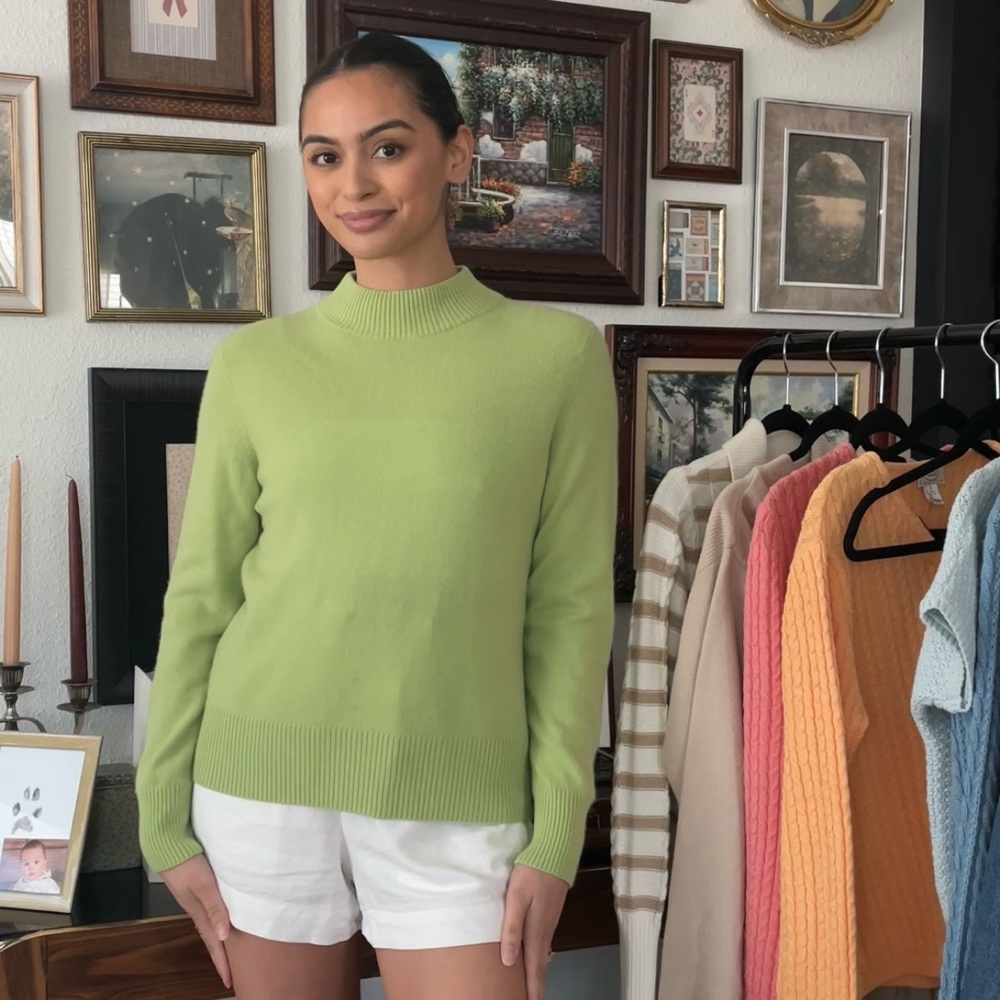 100% Cashmere Green Mock Neck Sweater
